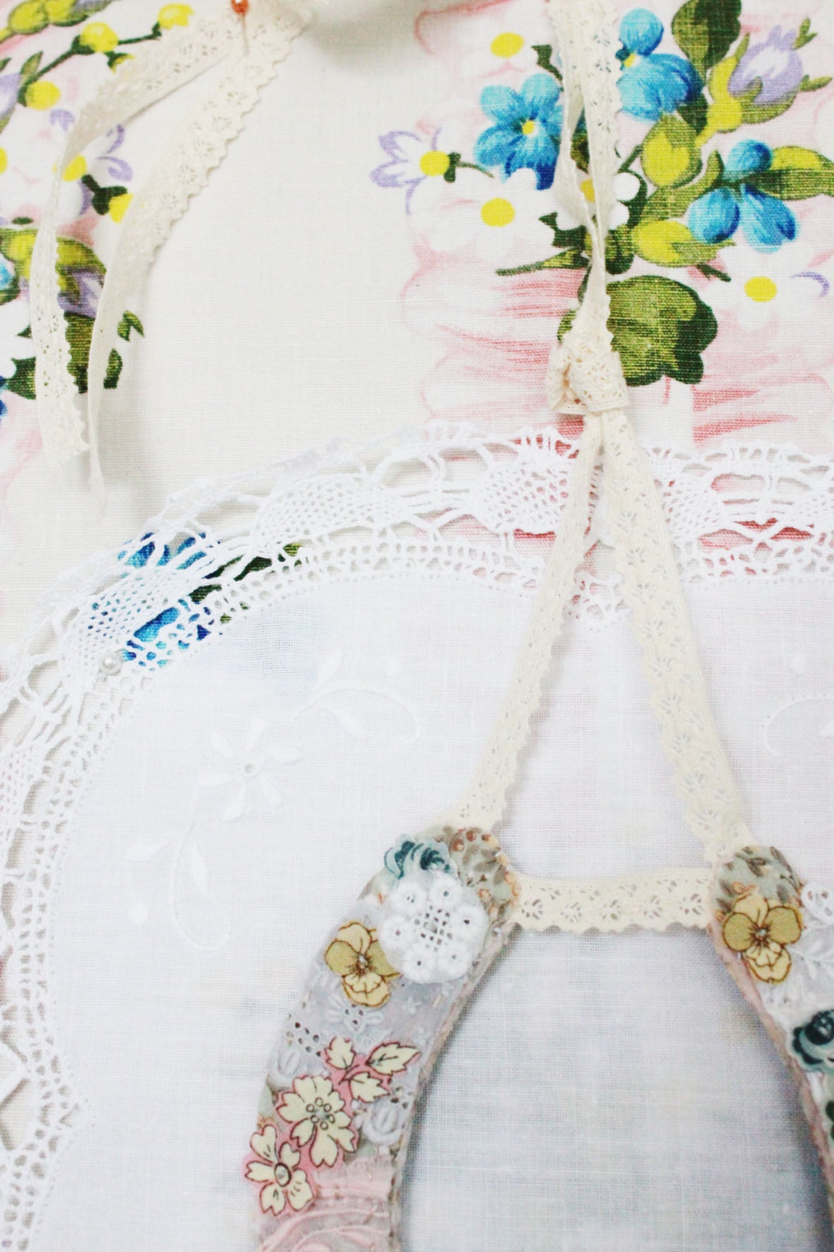 Linen Stationery ~ Pretty Wedding Horseshoe (hand-made 1.)