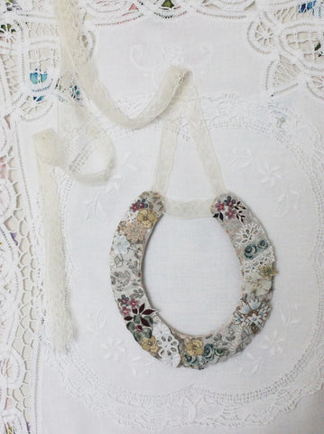 Pretty Horseshoe (hand-made 2.)
