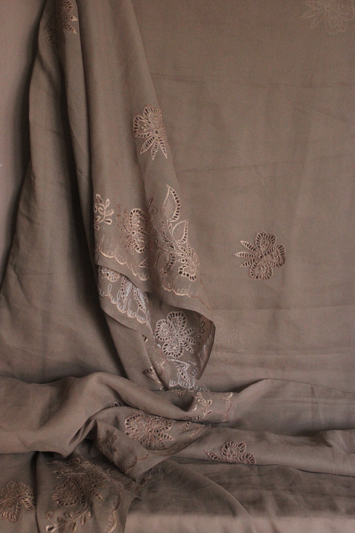 Vintage Embroidered Sari/Window Drape